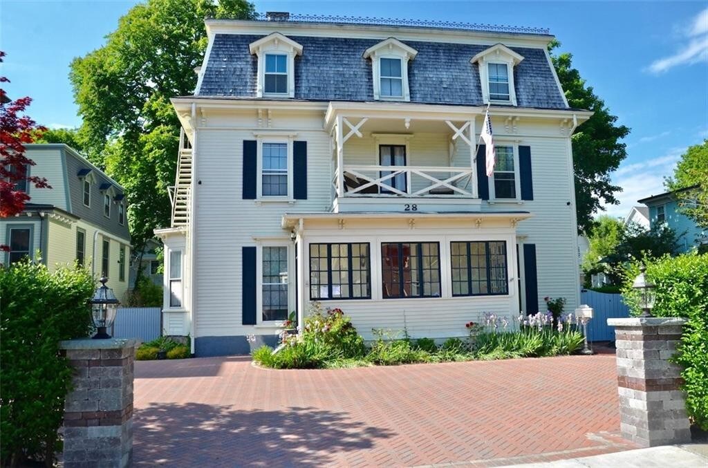 Primary Photo - 28 Catherine St
