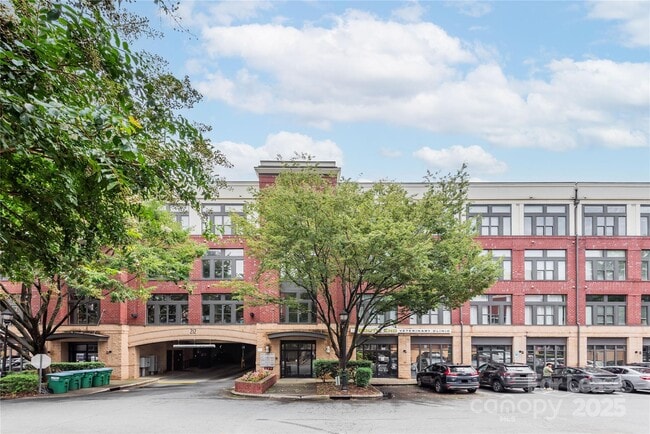 Building Photo - 2125 Southend Dr