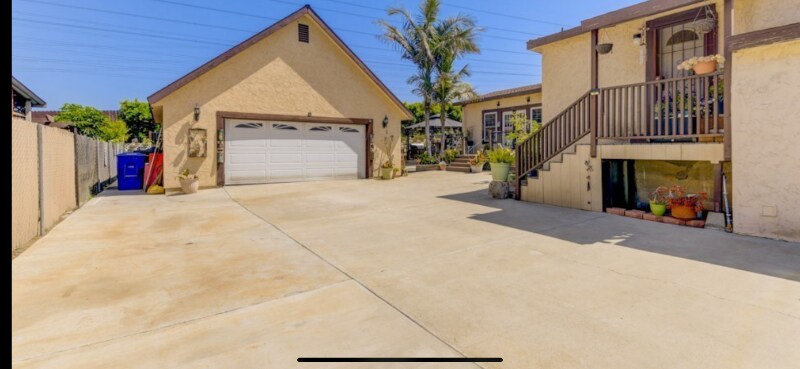 Primary Photo - 176 Bethune Way