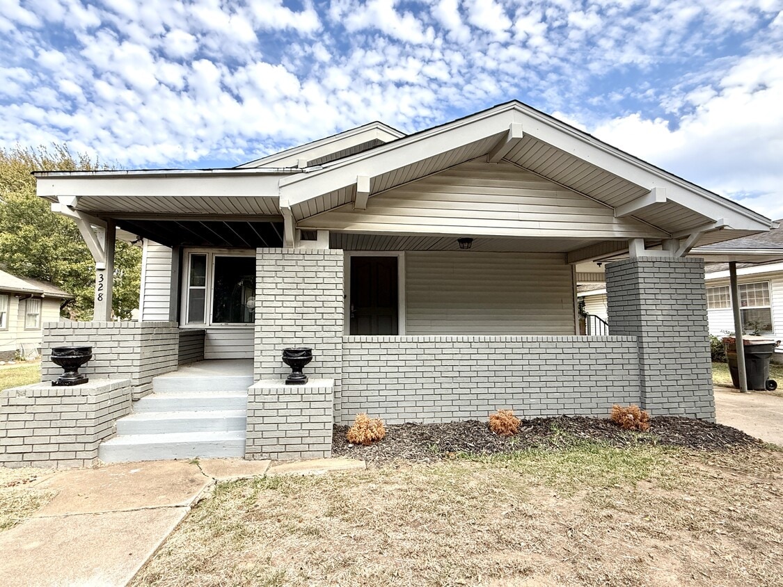 Primary Photo - 328 I St SW