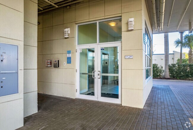 Entrance - the Crescent