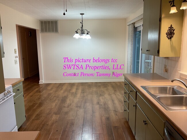 Building Photo - 929 Wood Street