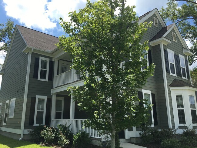 Foto del edificio - Beautiful Charleston Single