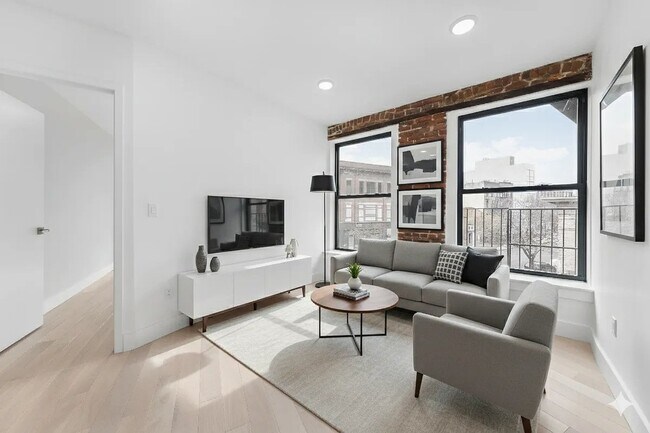 Foto del edificio - 1057 Fulton St