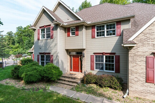 Foto del edificio - 509 Green Coulee Rd