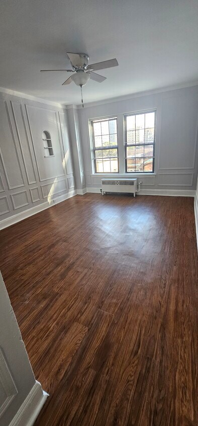 Foto principal - 429 W Wellington Ave