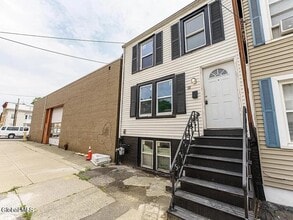 Building Photo - 59 Bradford St