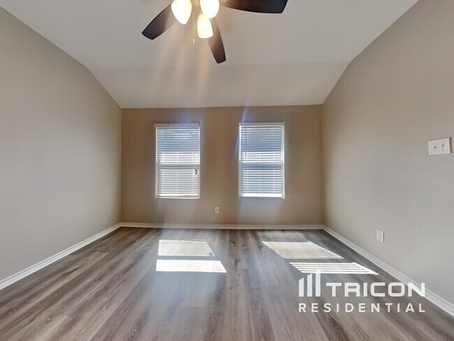 Foto del edificio - 1252 Edgewater Dr
