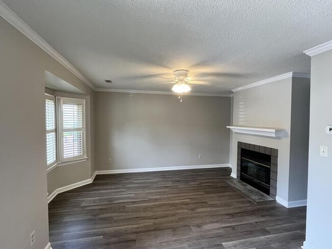 Building Photo - Forest Acres Townhouse