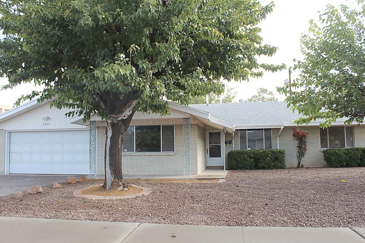 Primary Photo - 3330 Wedgewood Dr