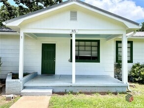 Building Photo - 571 Whitehead Rd