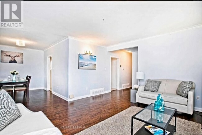 Building Photo - 31 Romulus Dr