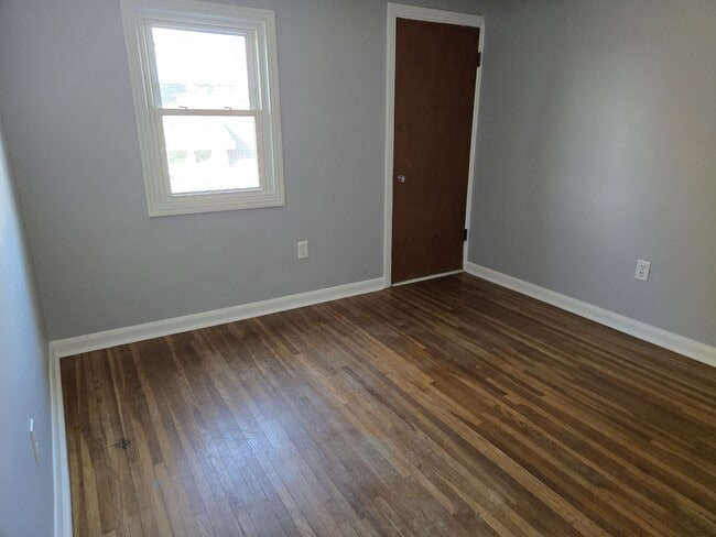 Foto del edificio - 9701 Brown Rd