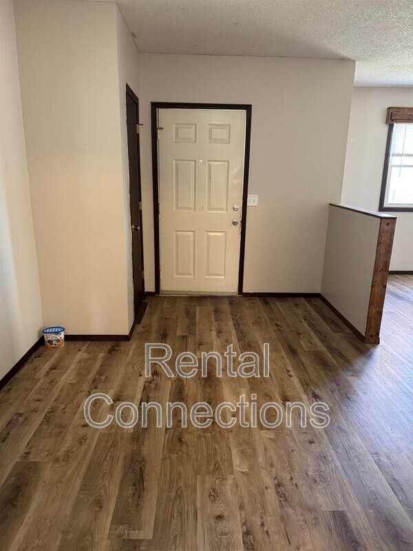 Building Photo - 712 N Madison St