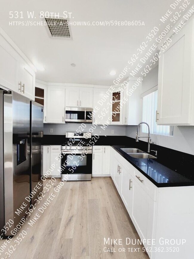 Building Photo - 3 Bedroom 2 Bathroom Unit in Vermont Knolls