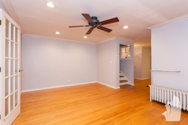 Building Photo - 4904 N Rockwell St
