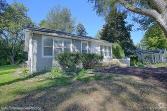 Building Photo - 2470 Burleigh St