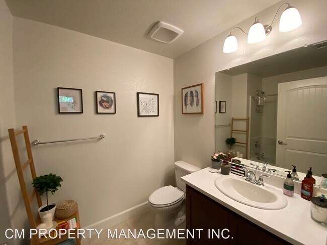 Building Photo - 4 br, 3.5 bath House - 131 Paperbark Terrace