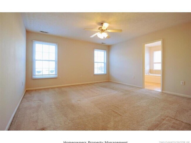 Foto del edificio - 1420 Burford Ct
