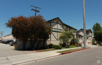 Building Photo - Eucalyptus Villas