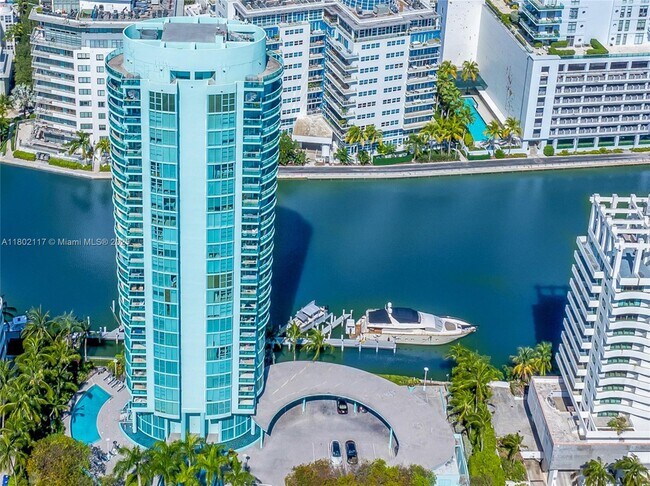 Foto del edificio - 6000 Indian Creek Dr