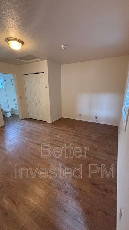 Foto del edificio - 24631 Birch St