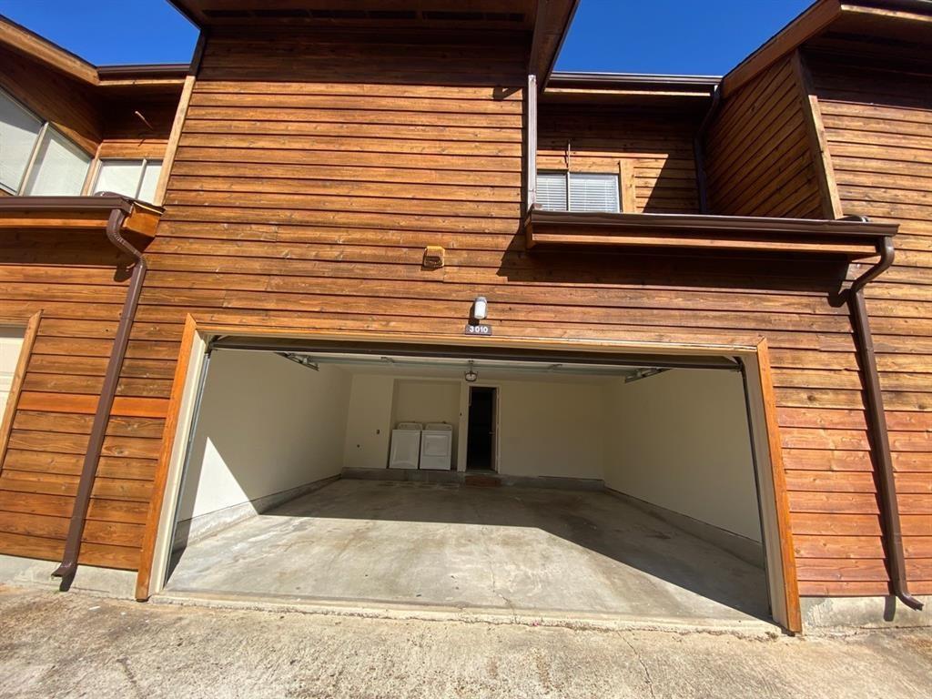 Foto principal - 3010 Windchase Blvd