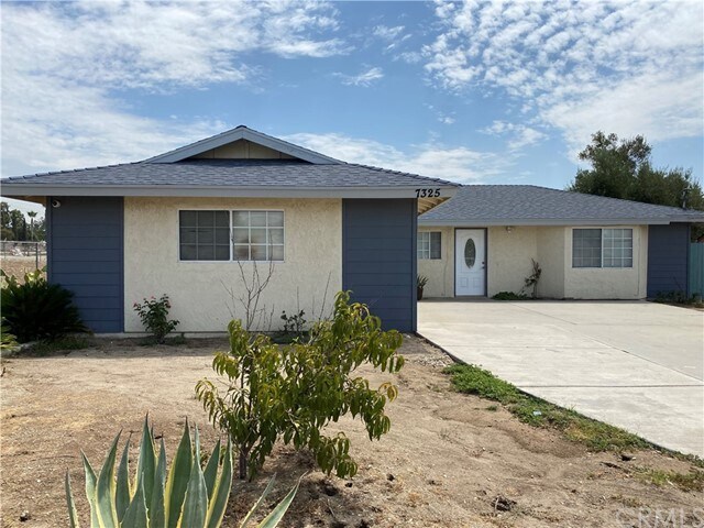 Foto principal - 7325 Cypress Ave