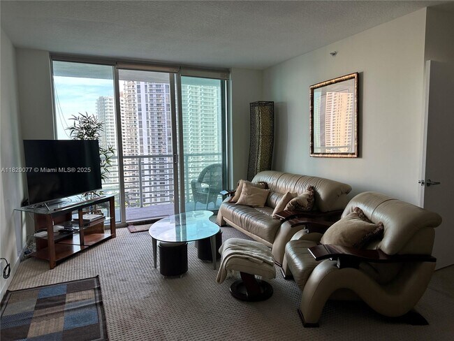 Building Photo - 325 S Biscayne Blvd