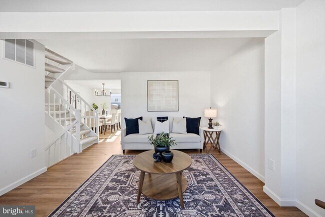 Foto del edificio - 6909 Doublebrand Ct