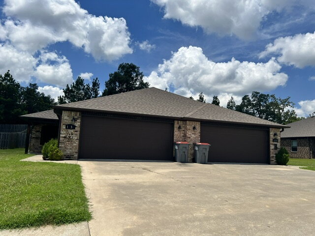 Foto del edificio - Beautiful 3 Bedroom, 2 Bath Duplex for Lease in Barling!