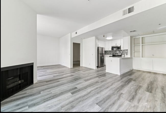 Building Photo - Kenmore Towers