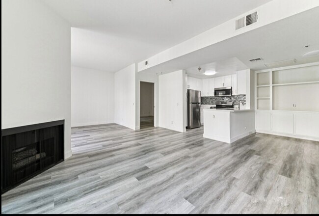 Building Photo - Kenmore Towers