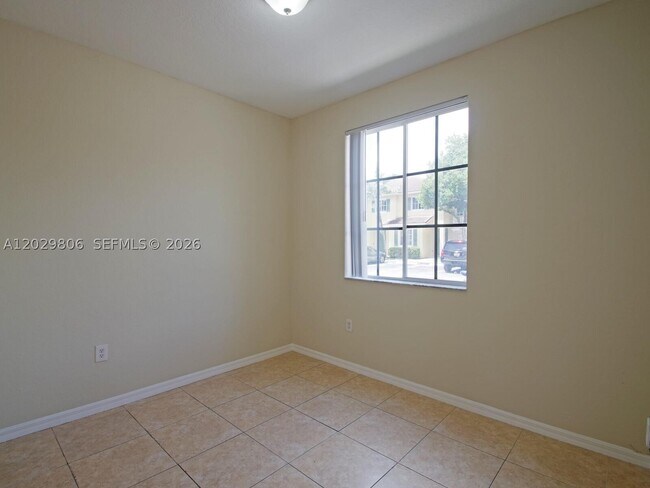 Foto del edificio - 1904 SW 60th Ave