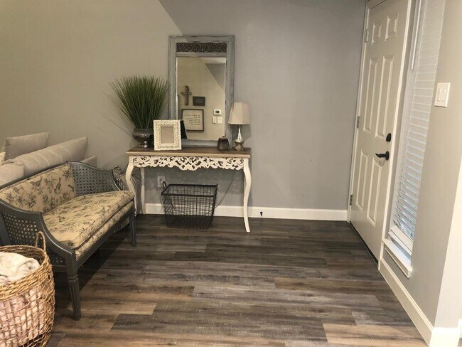 Foto del edificio - 32 Hideaway Dr