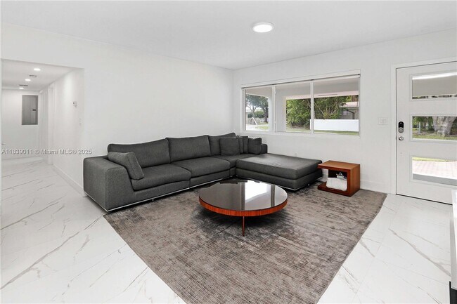 Foto del edificio - 2135 Arch Creek Dr