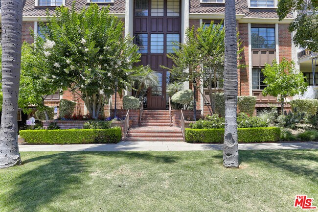 Foto del edificio - 11939 Gorham Ave