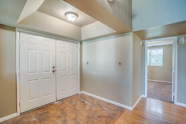 Foto del edificio - 18811 N 19th Ave