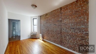 Building Photo - 322 E 89th St