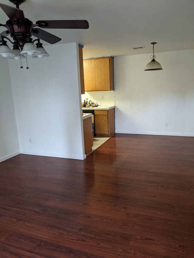 Foto del edificio - 127 Huber Ct