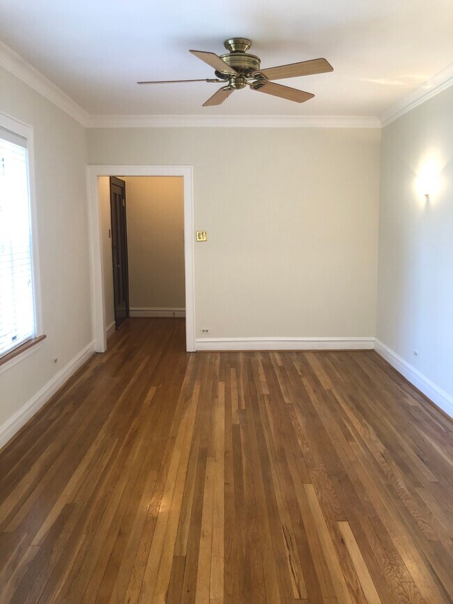 Foto del edificio - 4829 N Rockwell St