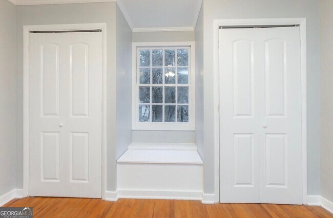 Building Photo - 1755 Foster Pl