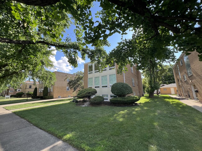 Building Photo - 3014 Harlem Ave