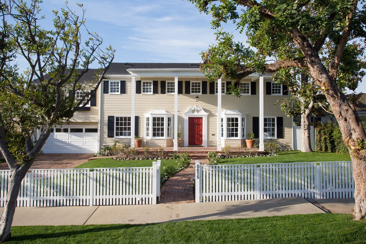 Primary Photo - 3475 Cabrillo Blvd