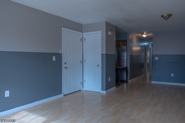 Building Photo - 239 N 19th St