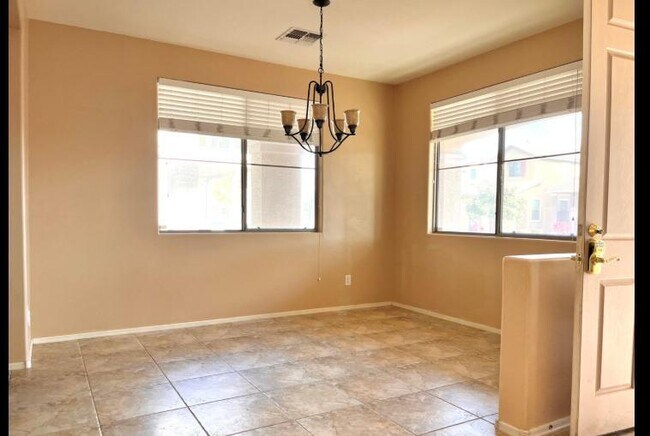 Foto del edificio - 2850 S Brett St