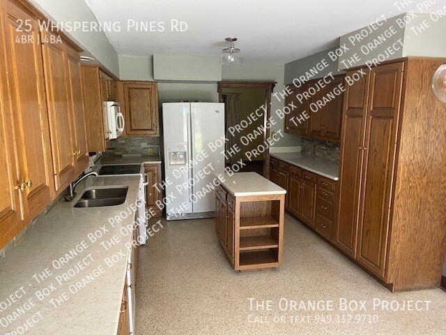 Building Photo - 25 Whispering Pines Rd