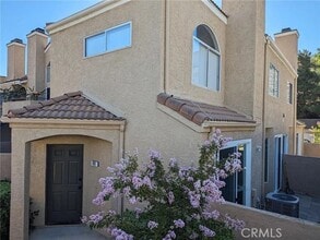 Building Photo - 13133 Le Parc Blvd