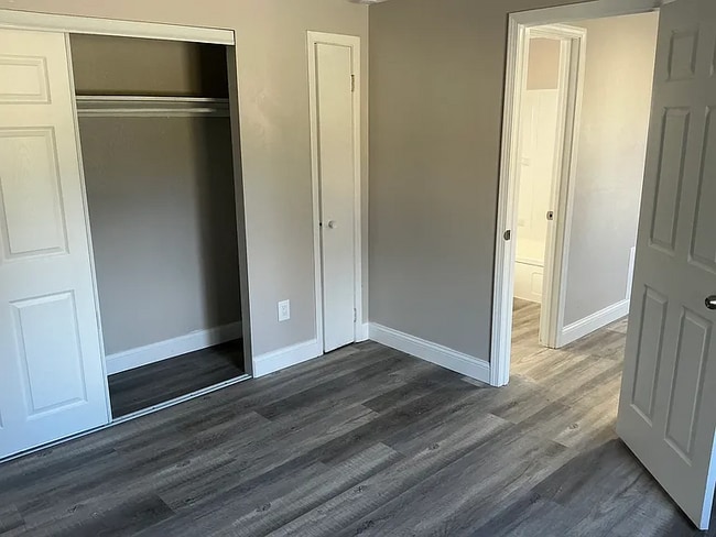 Building Photo - 10905 Mt Carmel Rd