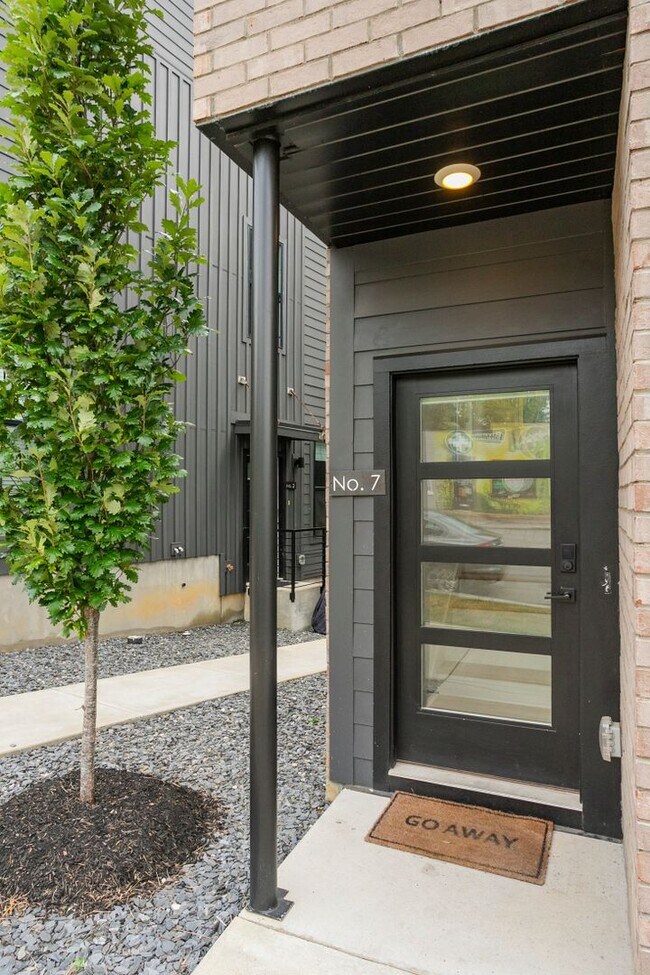 Foto del edificio - Contemporary, Beautiful Townhome in Nashvi...